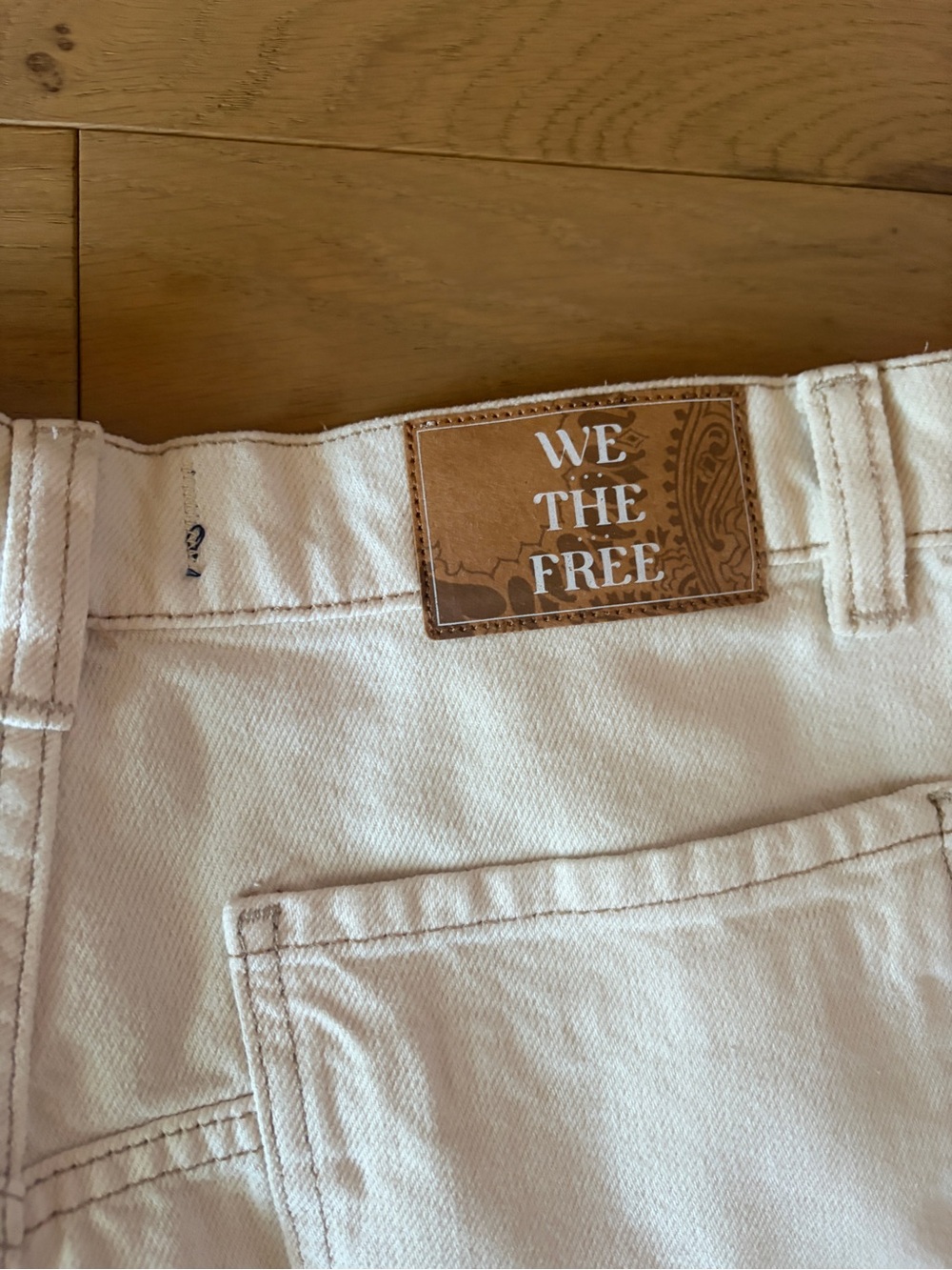 Free People We The Free Tinsley Jeans in Soft Ivory/ Ecru, new without tags - Picture 5 of 6